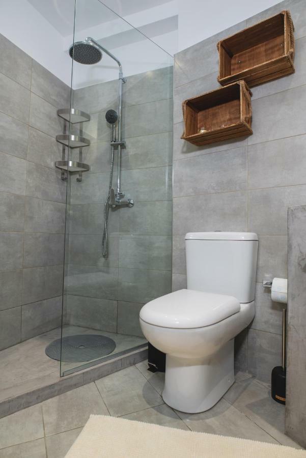 האראקי Aethrea Apartments מראה חיצוני תמונה